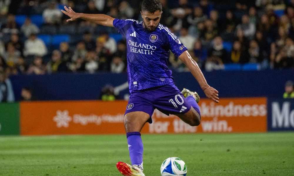 队核心后卫 队核心后卫