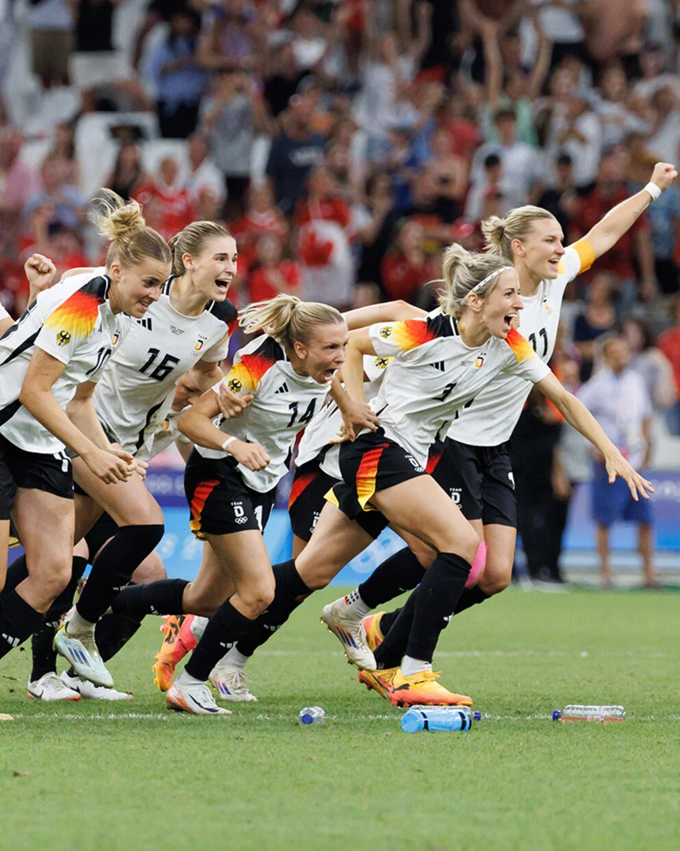 占据主动 占据主动